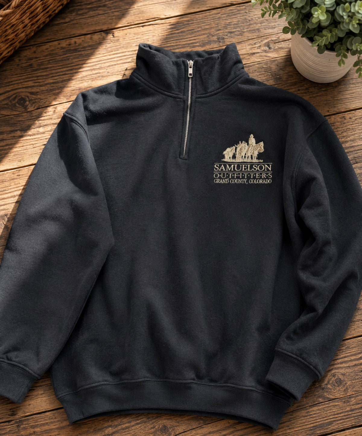 Quarter zip pull over